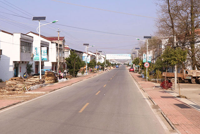 正翔照明太陽(yáng)能路燈